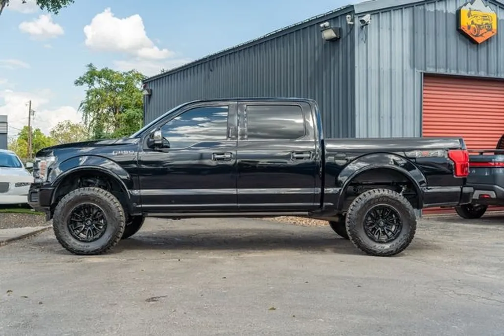 2018 Ford F-150 Platinum photo 1
