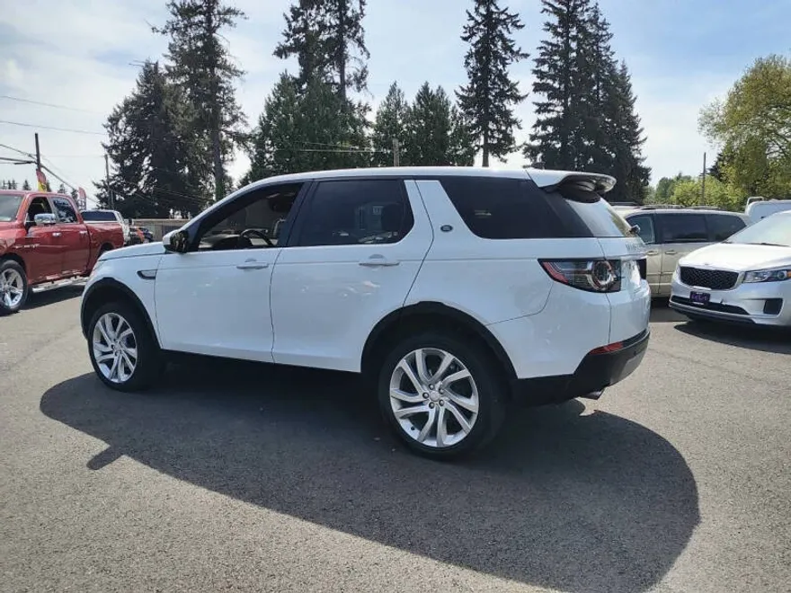 2016 Land Rover Discovery Sport HSE LUX photo 1