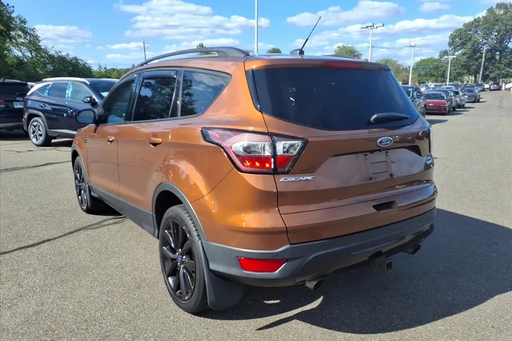 2017 Ford Escape SE photo 1