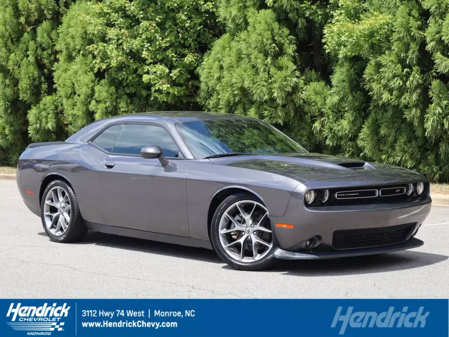 2022 Dodge Challenger GT photo 1