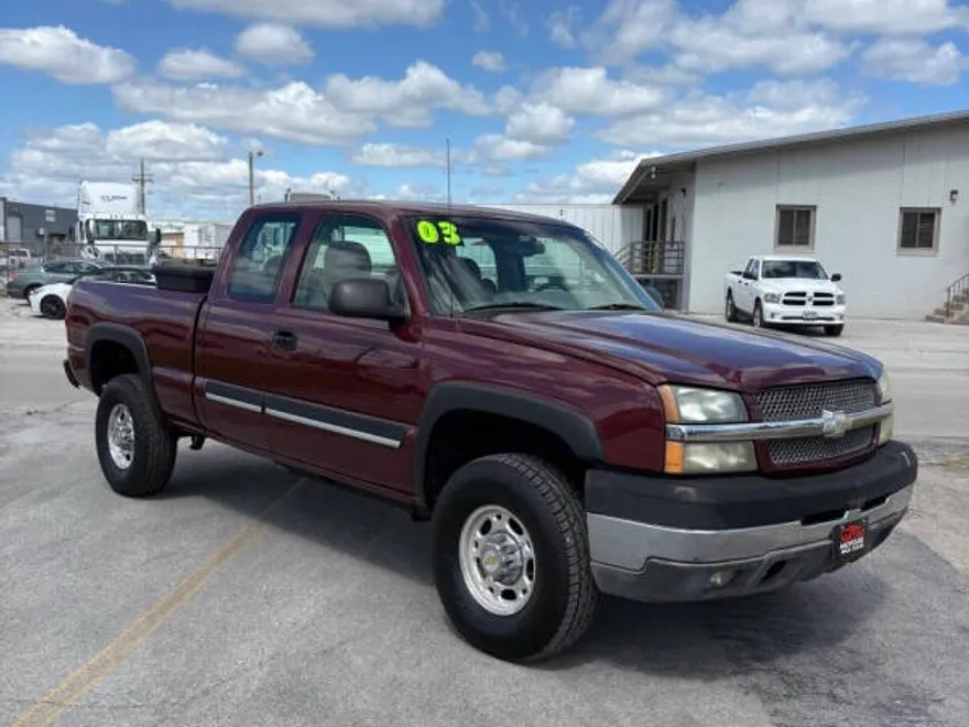 2003 Chevrolet Silverado 2500HD LT photo 1