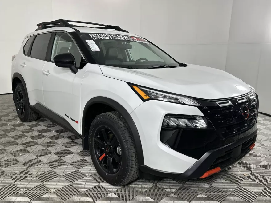 2025 Nissan Rogue SV photo 1