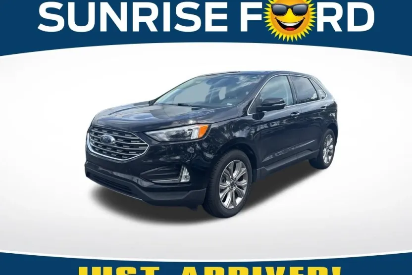 2022 Ford Edge Titanium photo 1