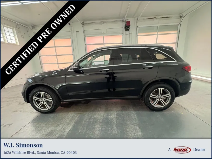 2022 Mercedes Benz GLC 300 photo 1