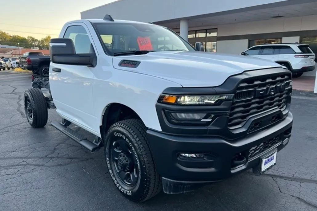 2025 Ram 3500 Tradesman photo 1