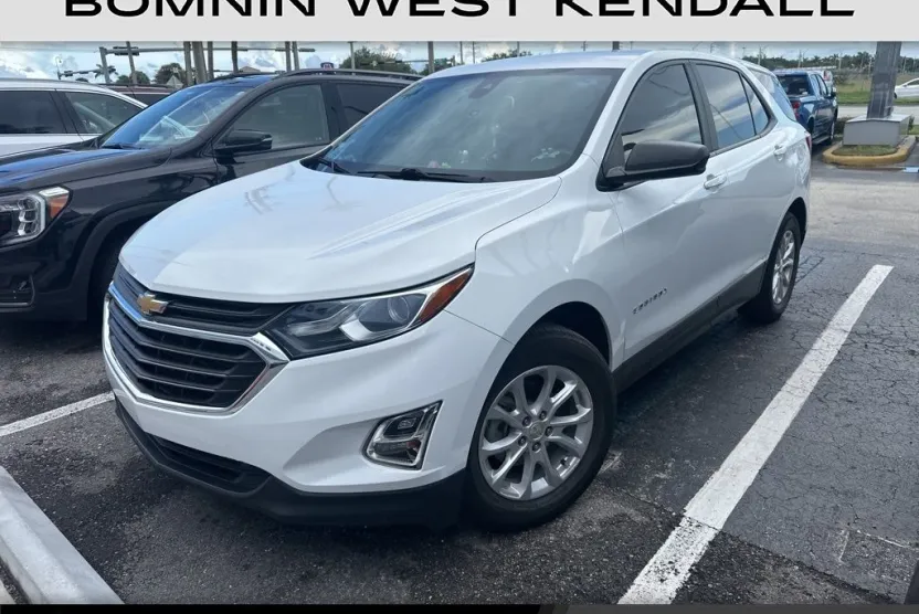 2021 Chevrolet Equinox LS photo 1