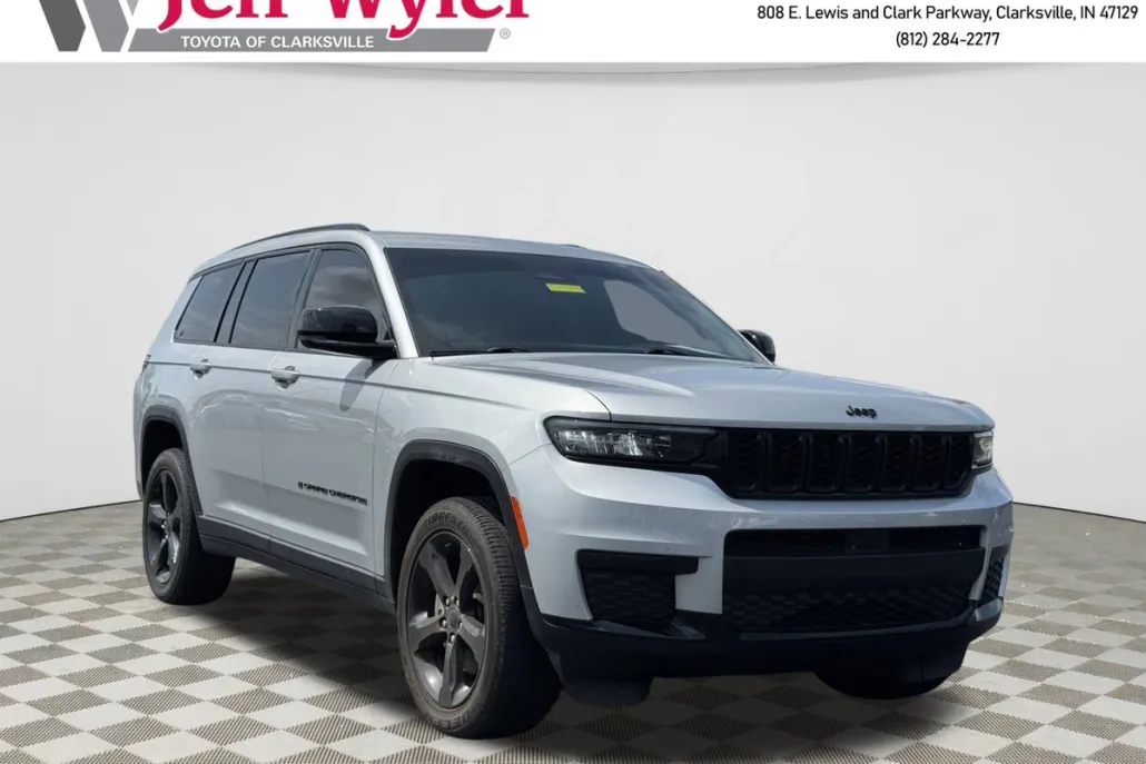 2022 Jeep Grand Wagoneer III photo 1