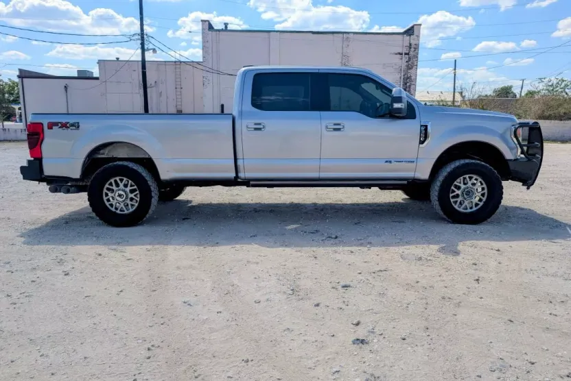 2022 Ford F-350 photo 1