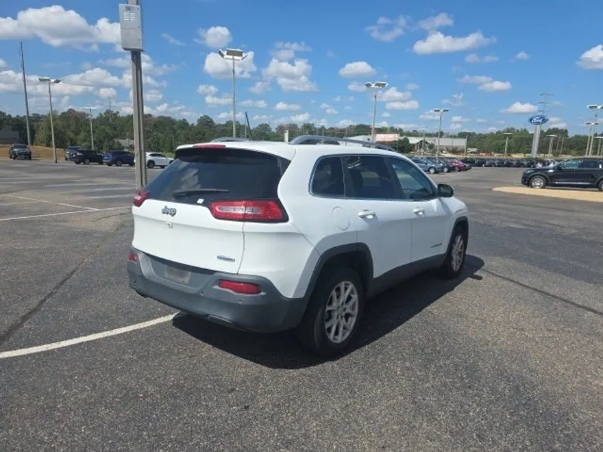 2017 Jeep Cherokee Latitude photo 1
