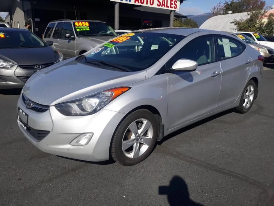 2012 Hyundai Elantra GLS photo 1