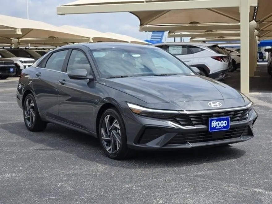 2025 Hyundai Elantra Hybrid Limited photo 1