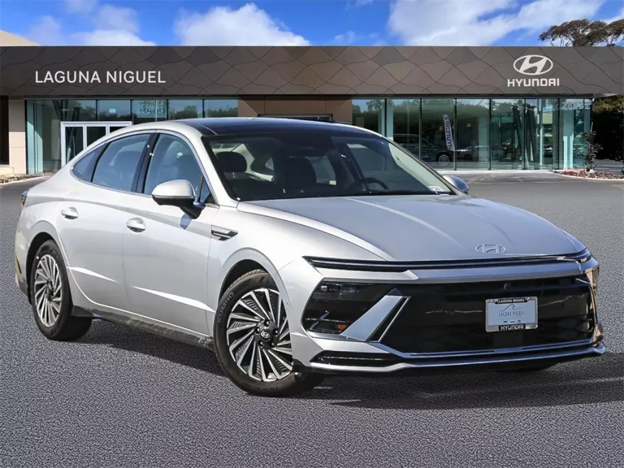 2025 Hyundai Sonata Hybrid Limited photo 1