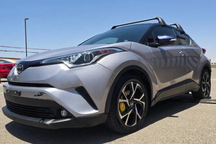 2019 Toyota C-HR XLE Limited photo 1