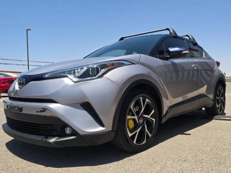 2019 Toyota C-HR XLE Limited photo 1