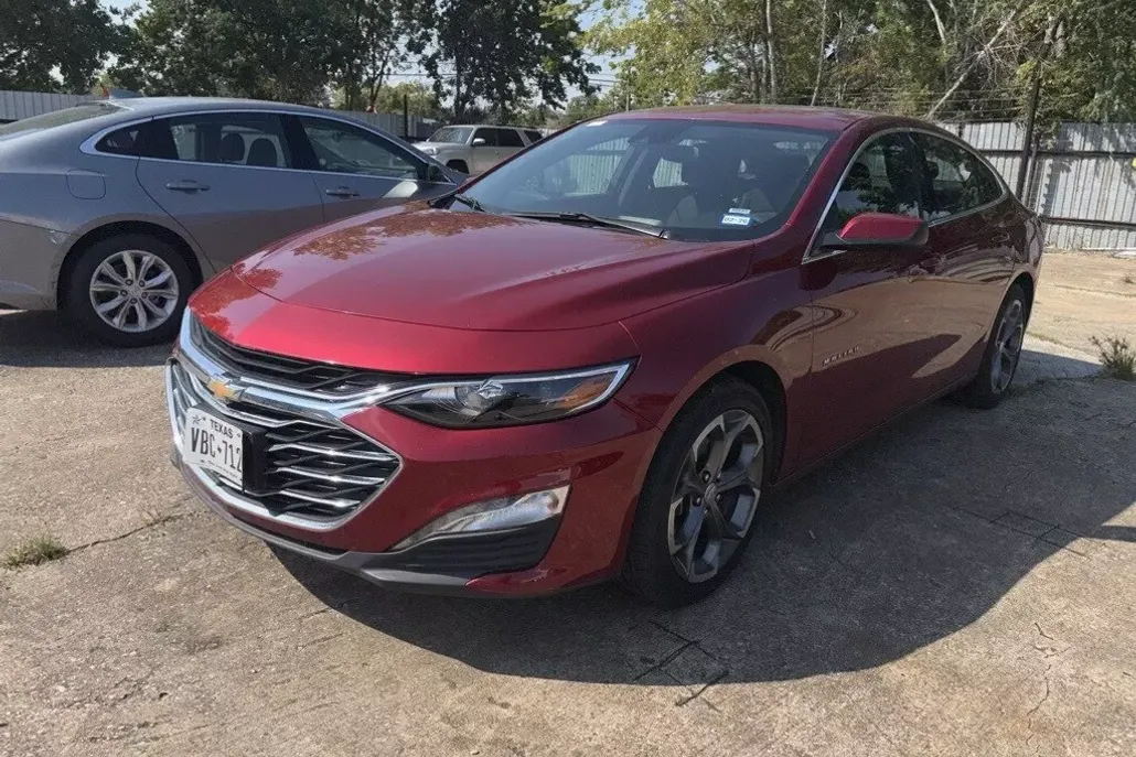 2024 Chevrolet Malibu 1LT photo 1