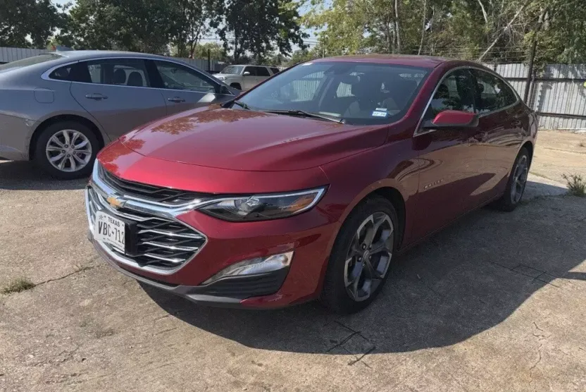 2024 Chevrolet Malibu 1LT photo 1