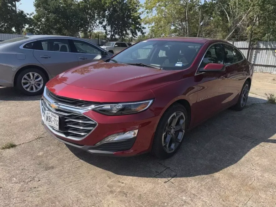 2024 Chevrolet Malibu 1LT photo 1