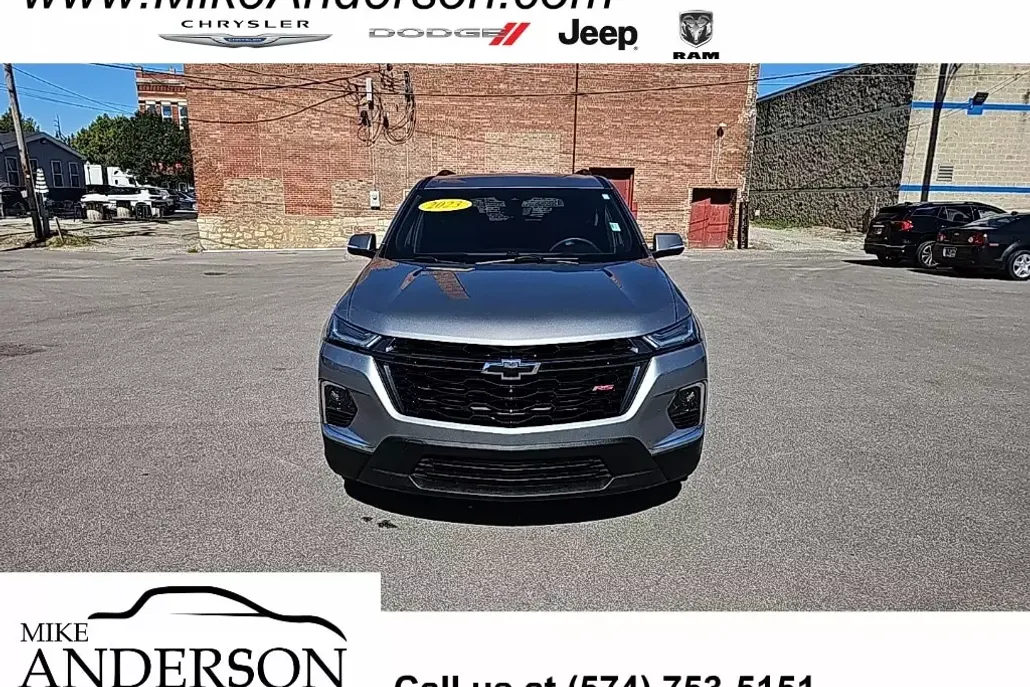 2023 Chevrolet Traverse RS photo 1