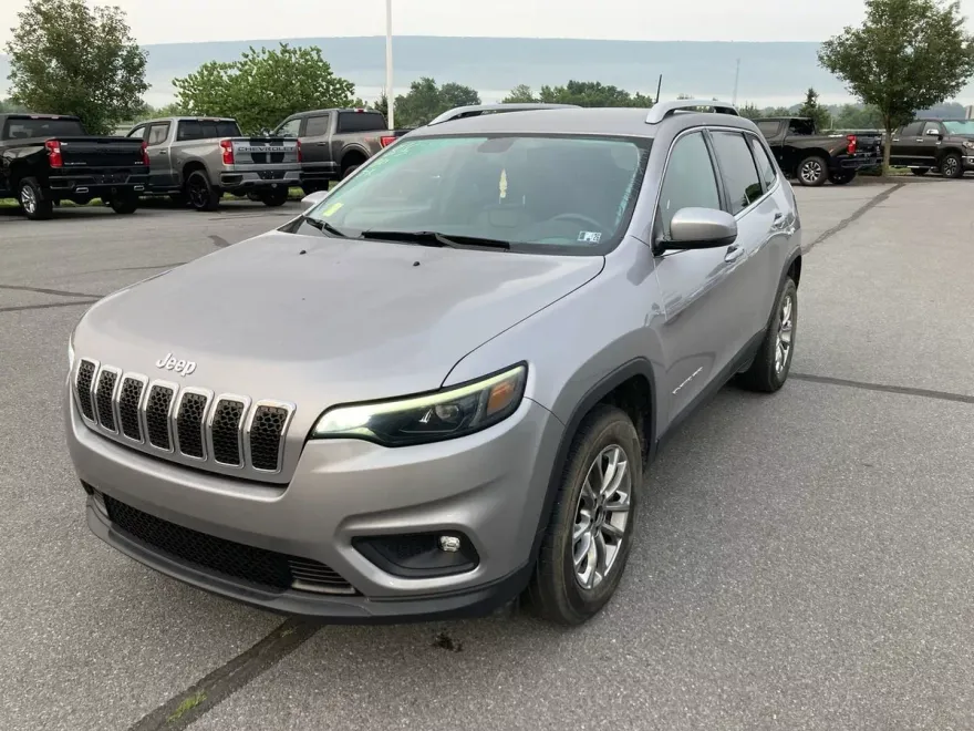 2019 Jeep Cherokee Latitude photo 1