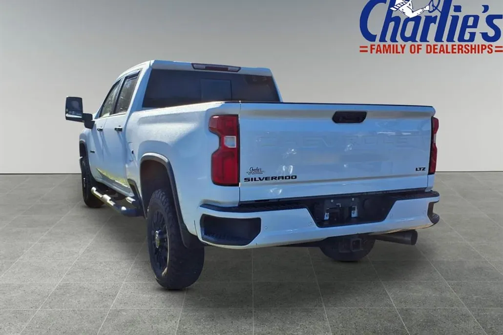 2022 Chevrolet Silverado 3500HD LTZ photo 1