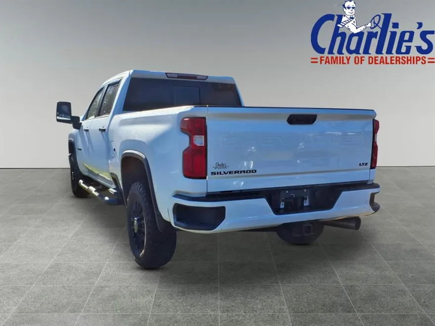 2022 Chevrolet Silverado 3500HD LTZ photo 1