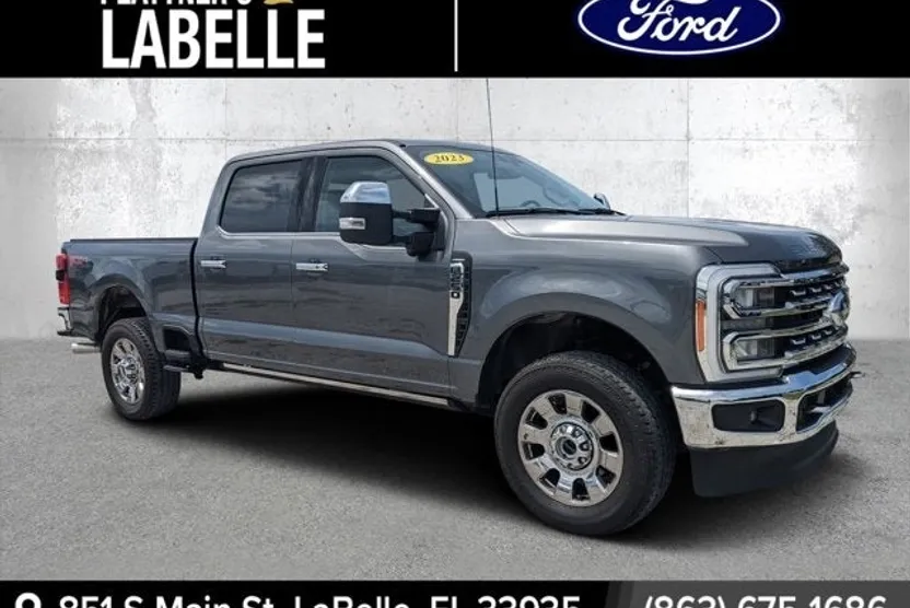 2023 Ford F-250 Lariat photo 1