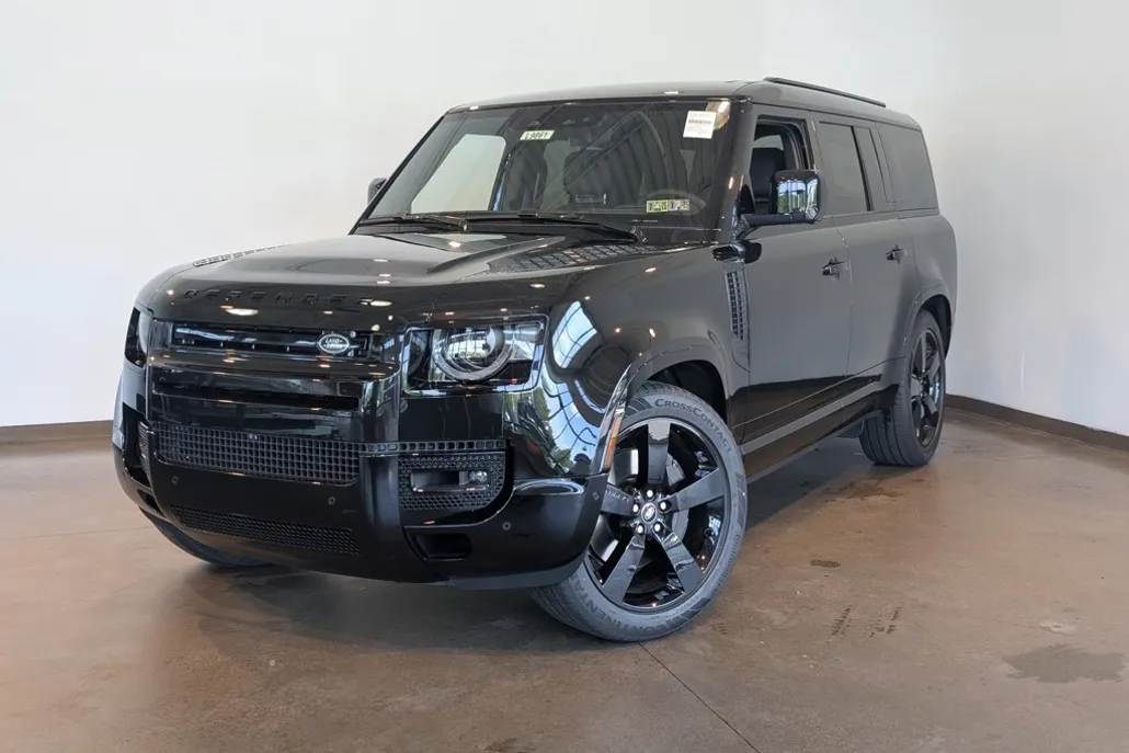 2025 Land Rover Defender 130 X-Dynamic SE photo 1