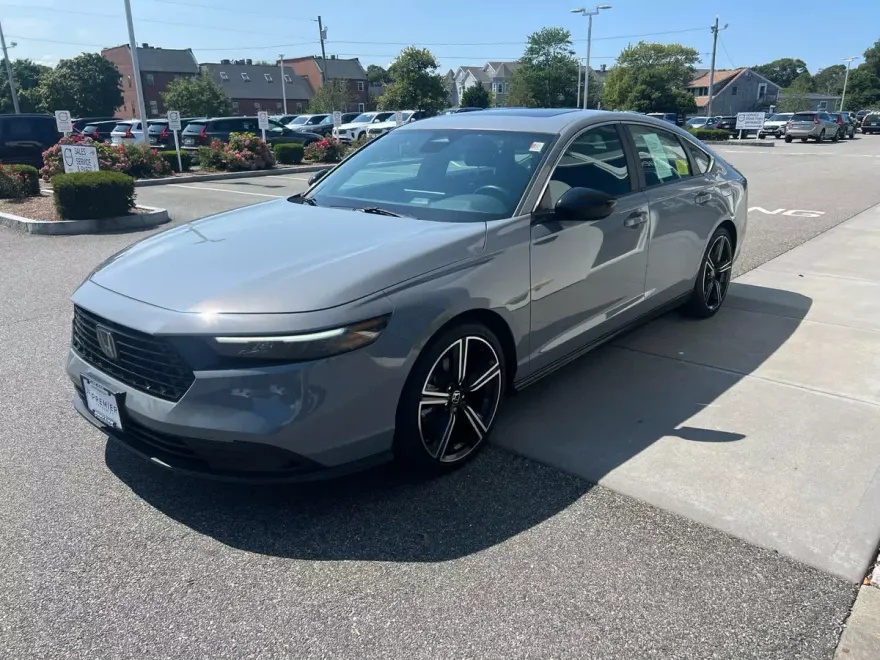 2023 Honda Accord Hybrid Sport photo 1