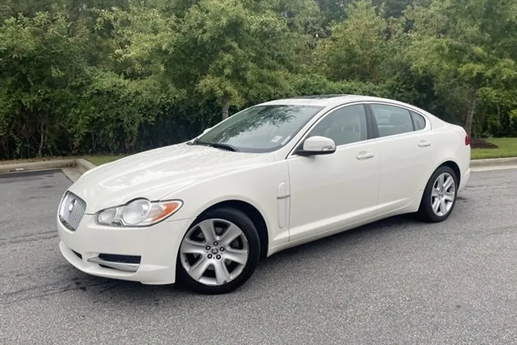 2009 Jaguar XF Luxury photo 1