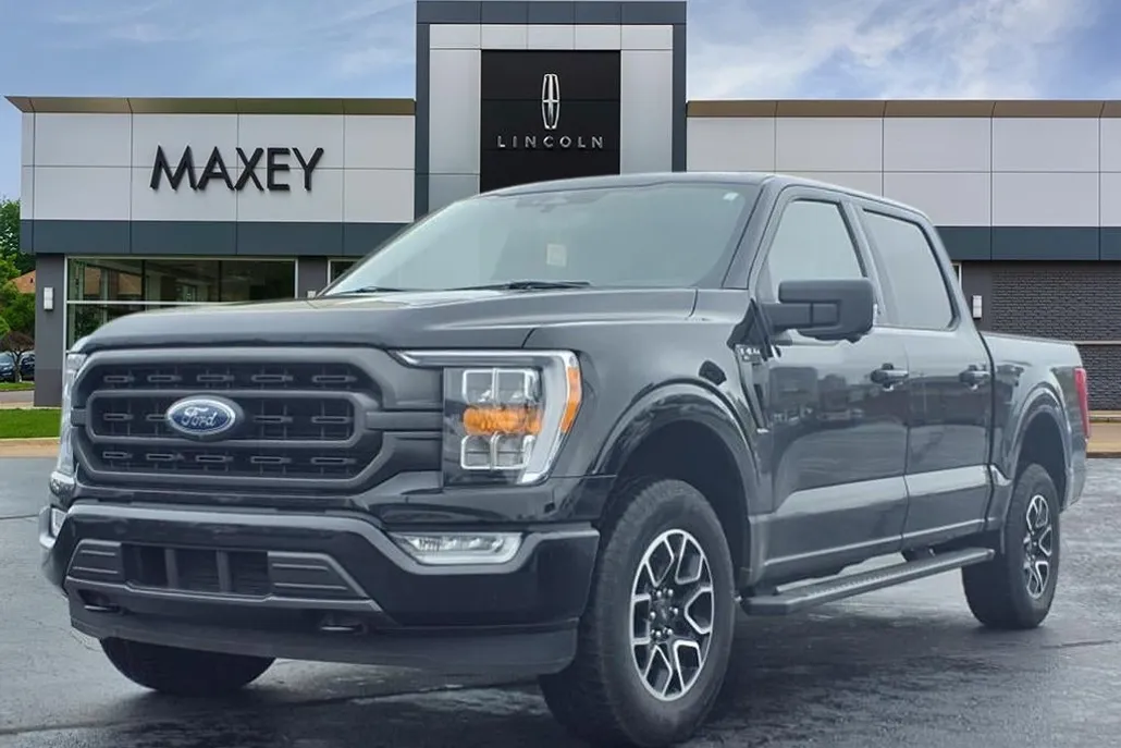 2022 Ford F-150 XLT photo 1
