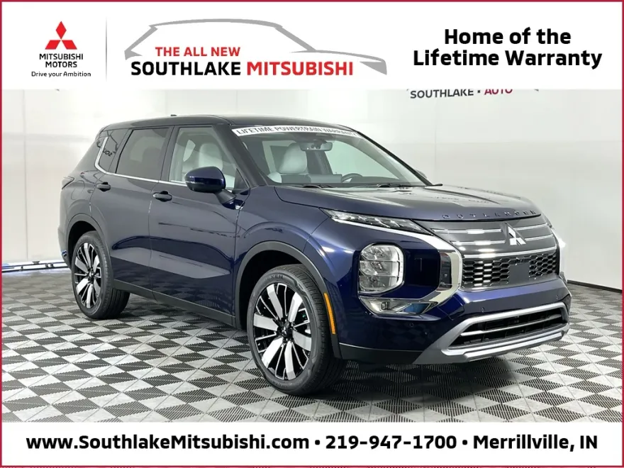 2025 Mitsubishi Outlander SE photo 1