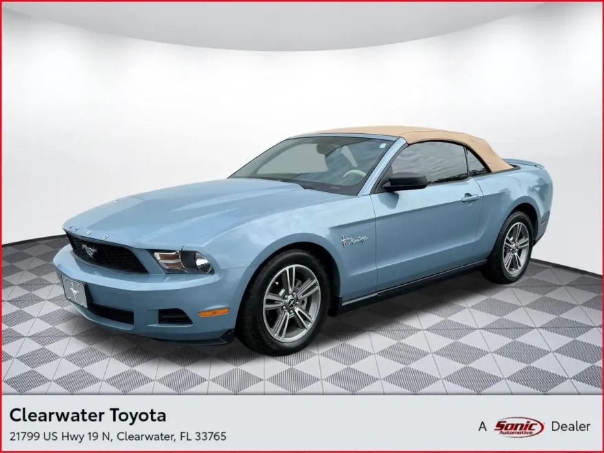 2010 Ford Mustang V6 Convertible photo 1