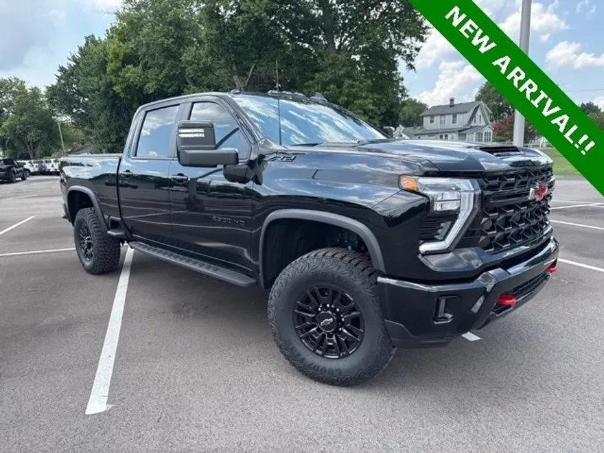 2024 Chevrolet Silverado 2500HD ZR2 photo 1