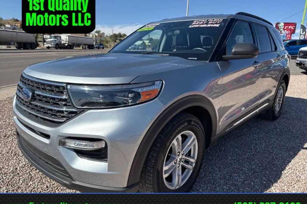 2024 Ford Explorer XLT photo 1