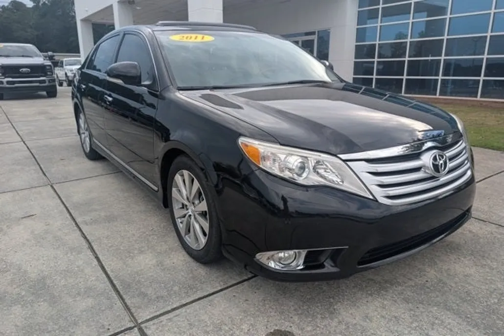 2011 Toyota Avalon Base photo 1