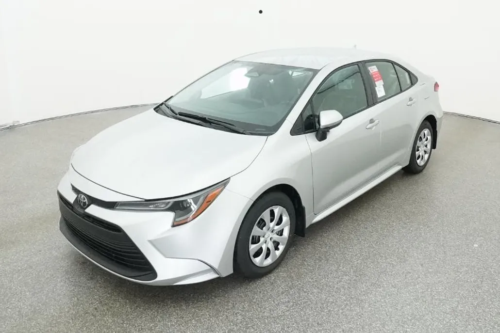 2025 Toyota Corolla LE photo 1