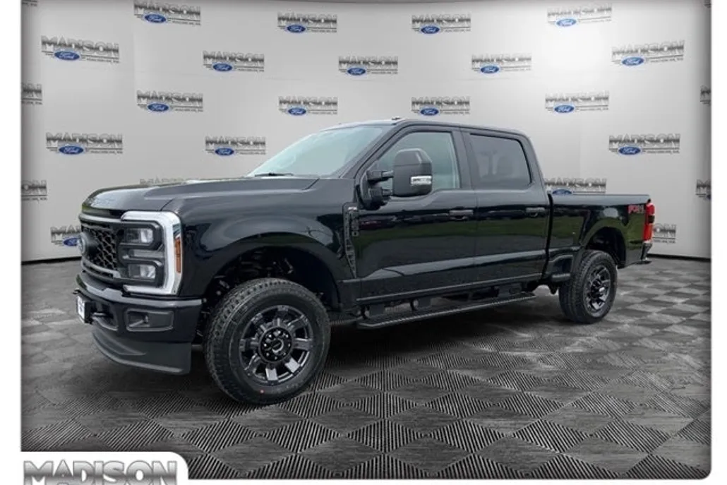 2025 Ford F-250 photo 1