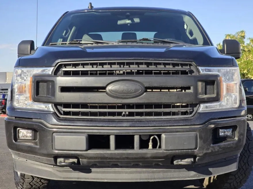 2020 Ford F-150 XLT photo 1