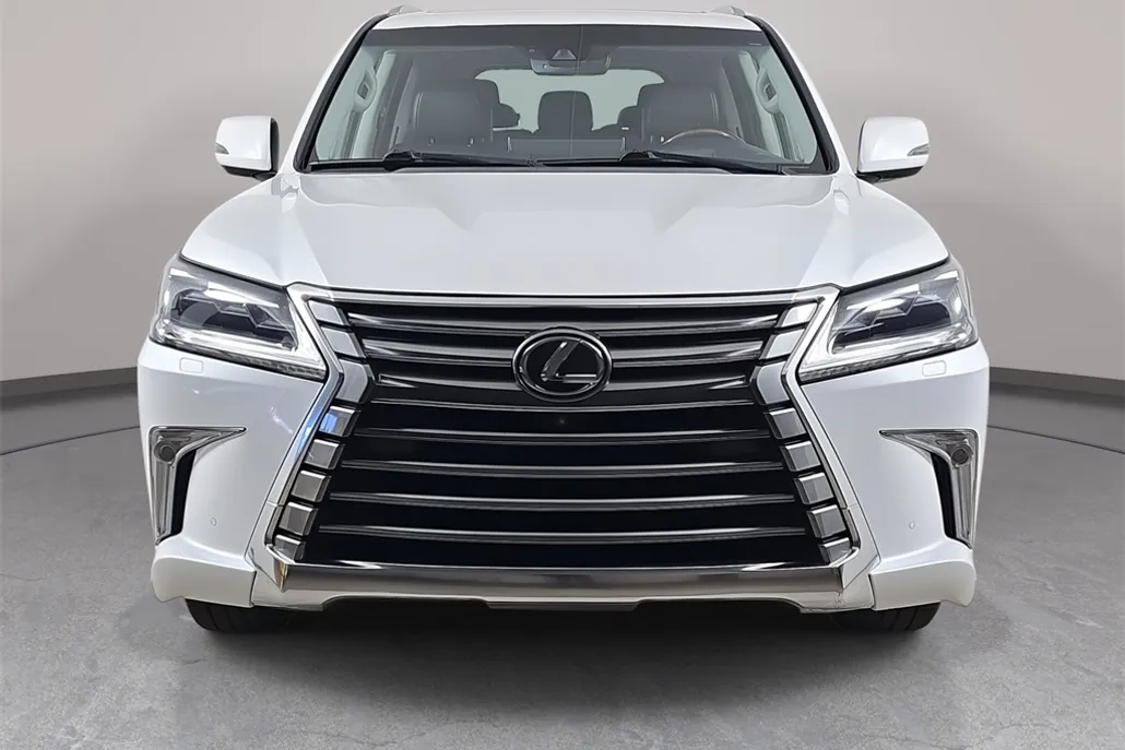 2020 Lexus LX 570 photo 1
