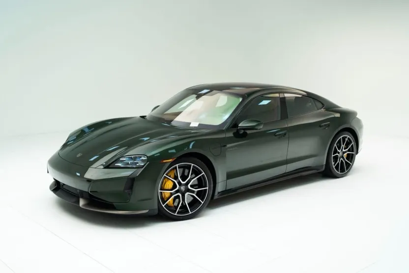 2025 Porsche Taycan Turbo S photo 1