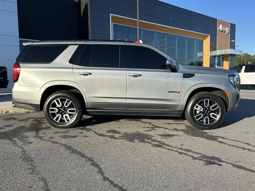 2023 Gmc Yukon AT4 photo 1