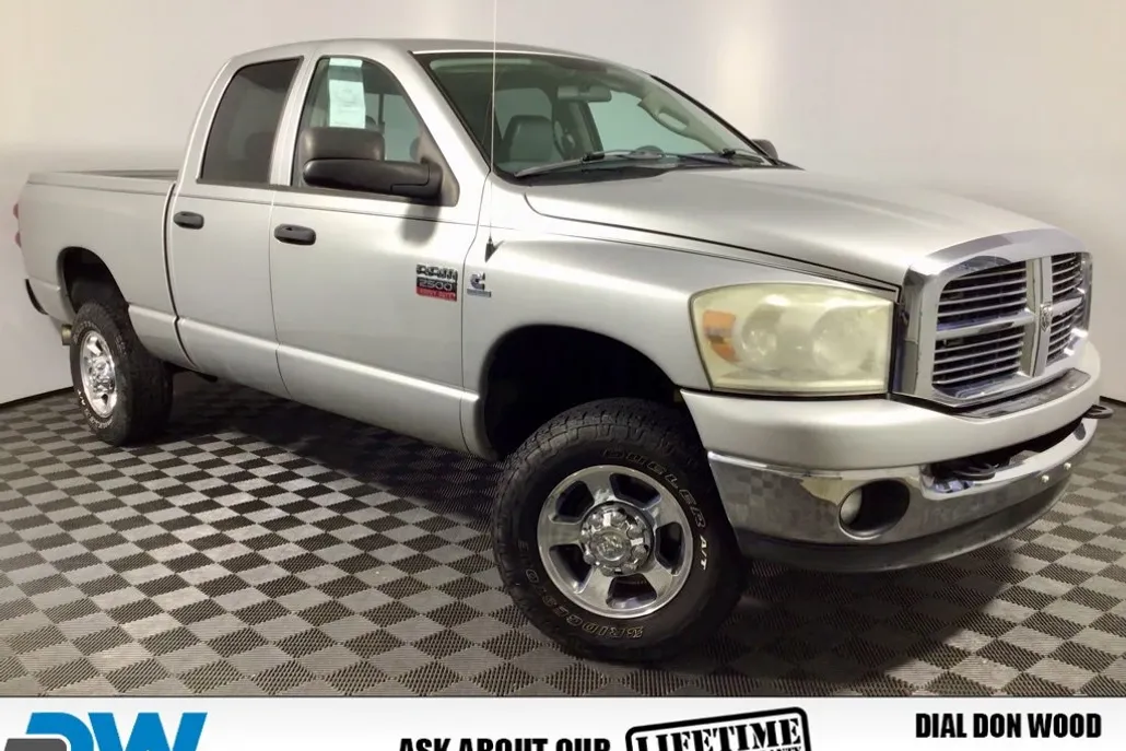 2008 Dodge Ram SLT Wagon photo 1