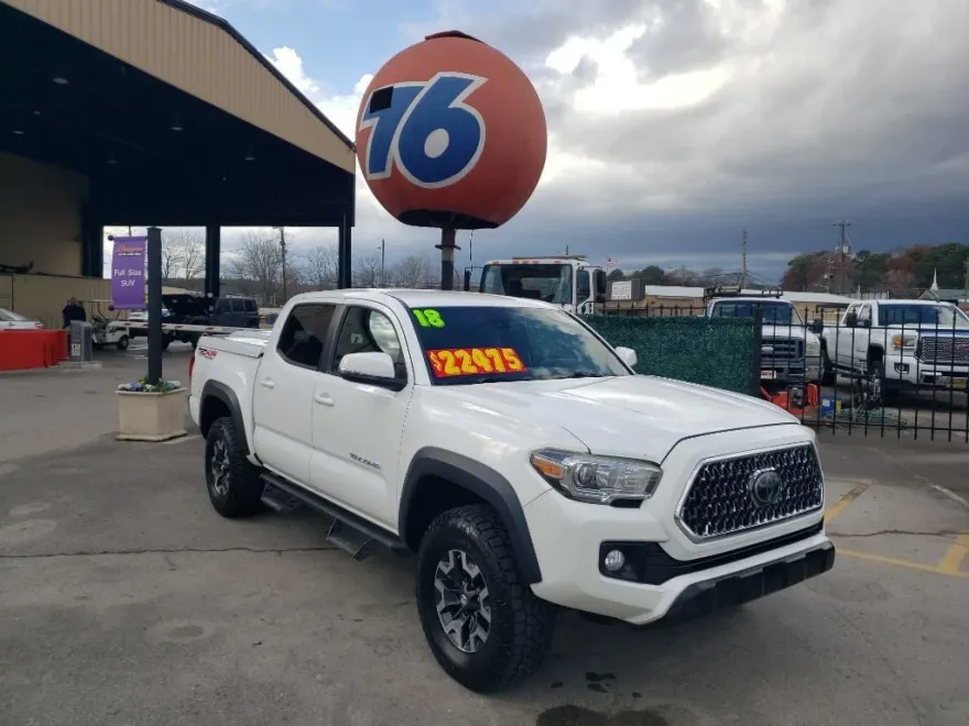 2018 Toyota Tacoma TRD Double Cab 4x4 photo 1