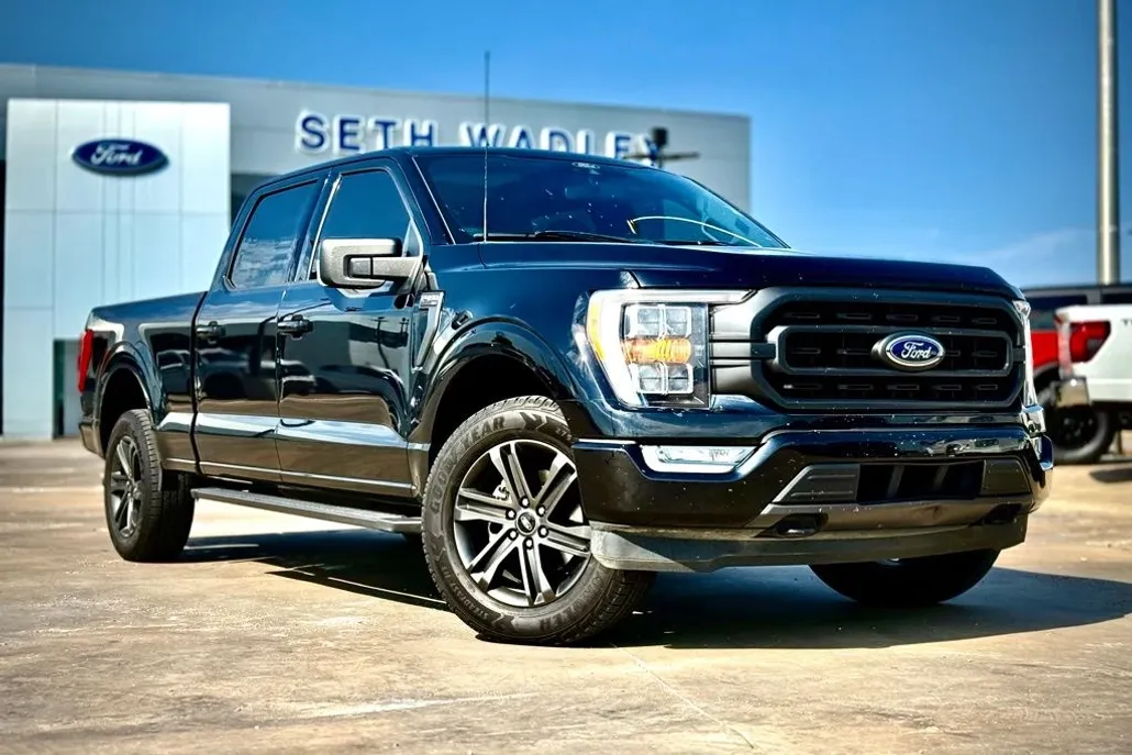 2021 Ford F-150 XLT photo 1