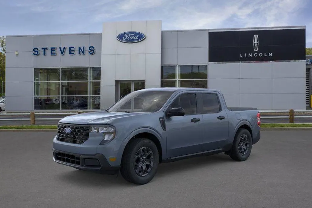 2025 Ford Maverick XLT photo 1