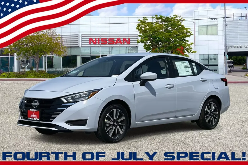 2025 Nissan Versa SV photo 1
