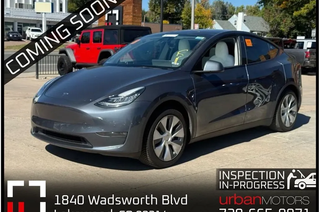 2022 Tesla Model Y Long Range photo 1