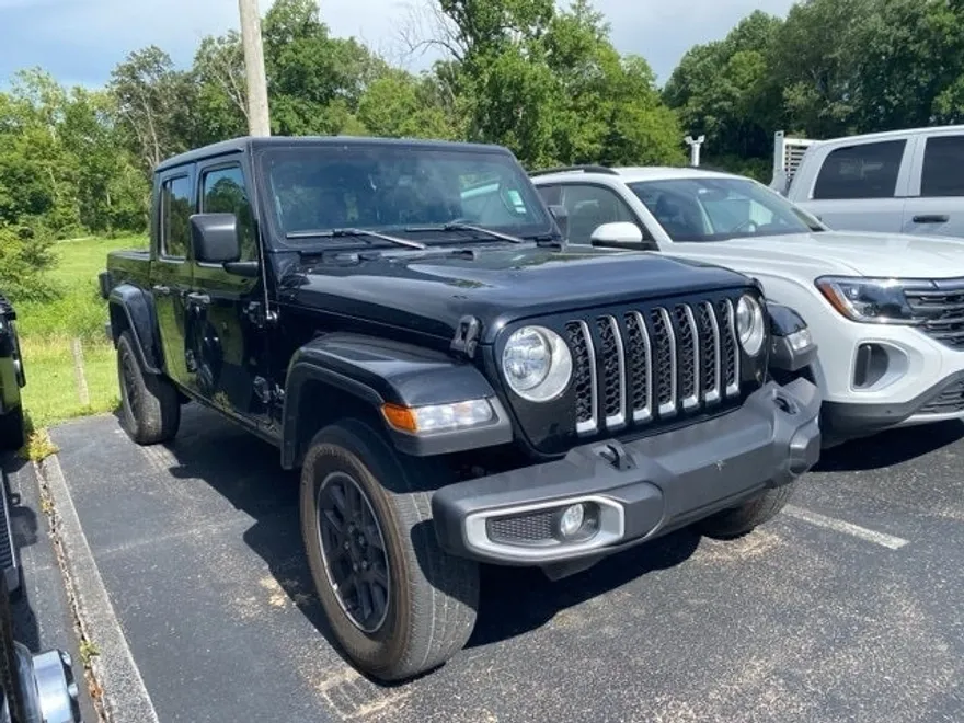 2023 Jeep Gladiator Overland photo 1