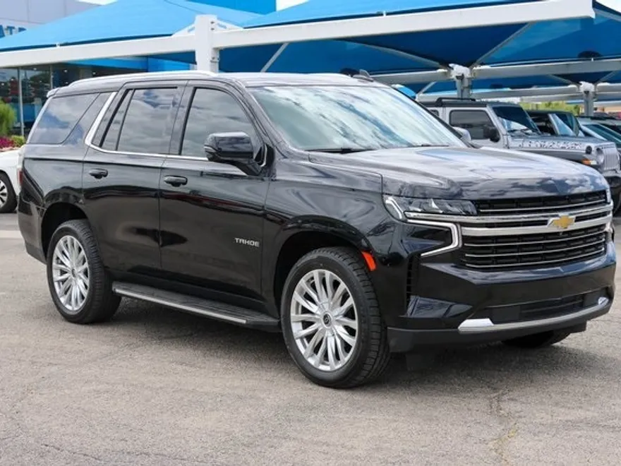 2022 Chevrolet Tahoe LT photo 1