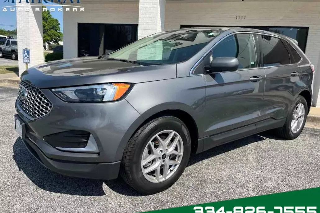 2023 Ford Edge SEL photo 1
